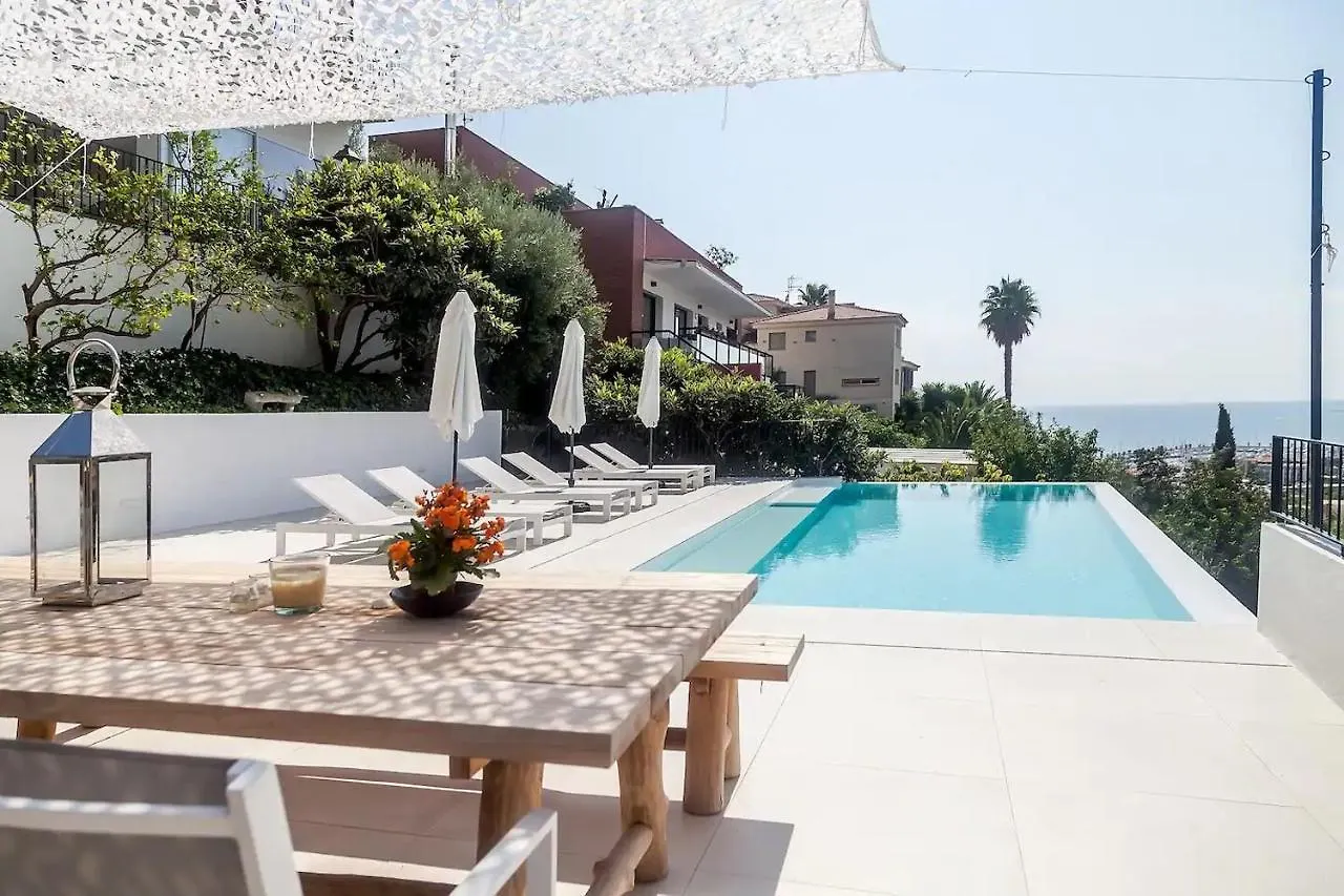 Villa Sitges Colonial. Impressive Views Of The Sea. High Design. Renovated. 0*,