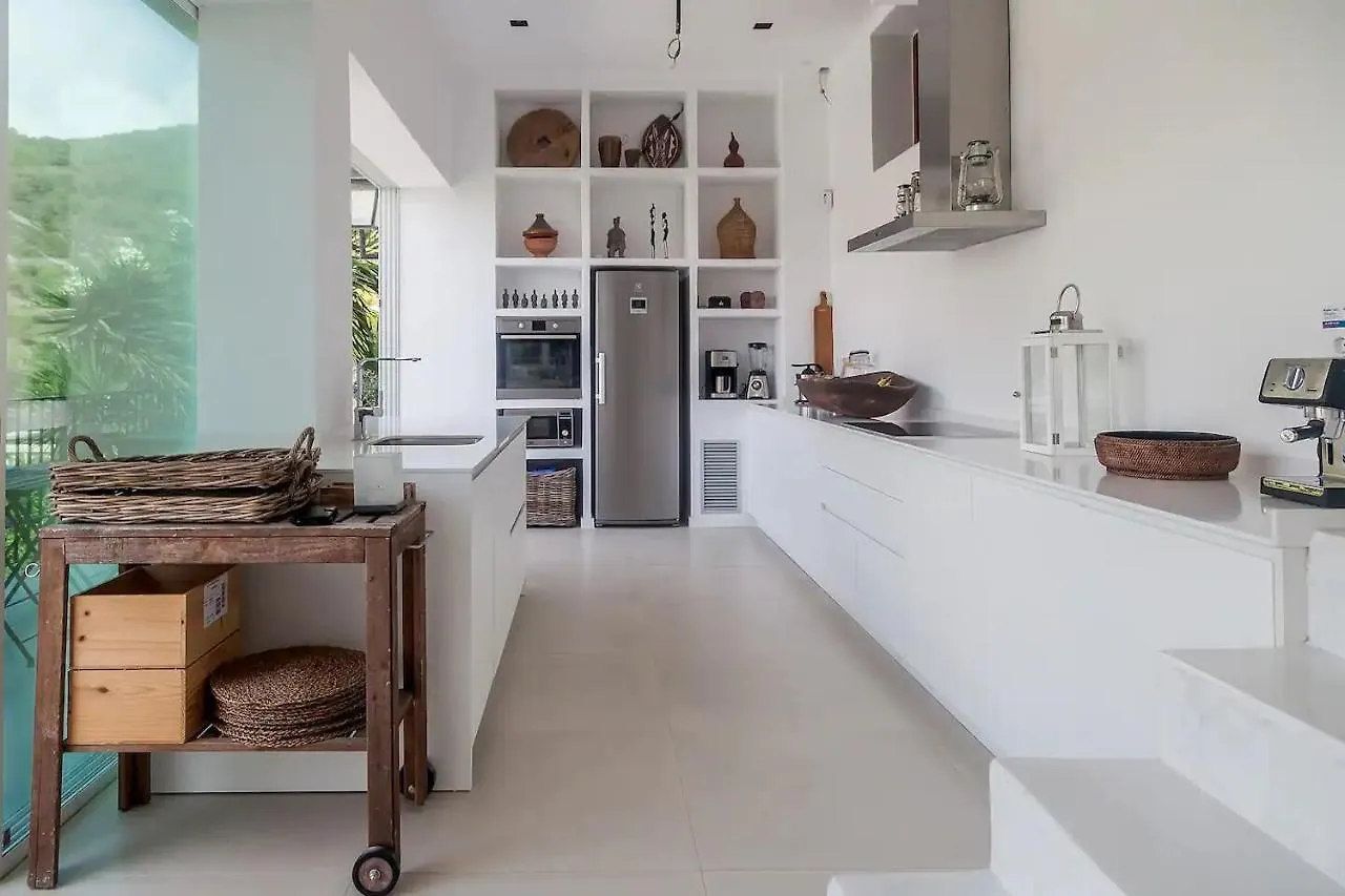 Villa Sitges Colonial. Impressive Views Of The Sea. High Design. Renovated.