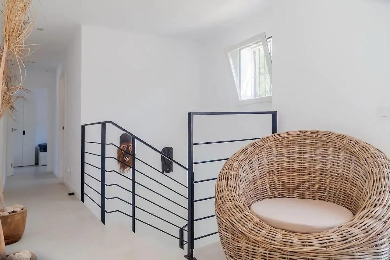 Villa Sitges Colonial. Impressive Views Of The Sea. High Design. Renovated. 西班牙