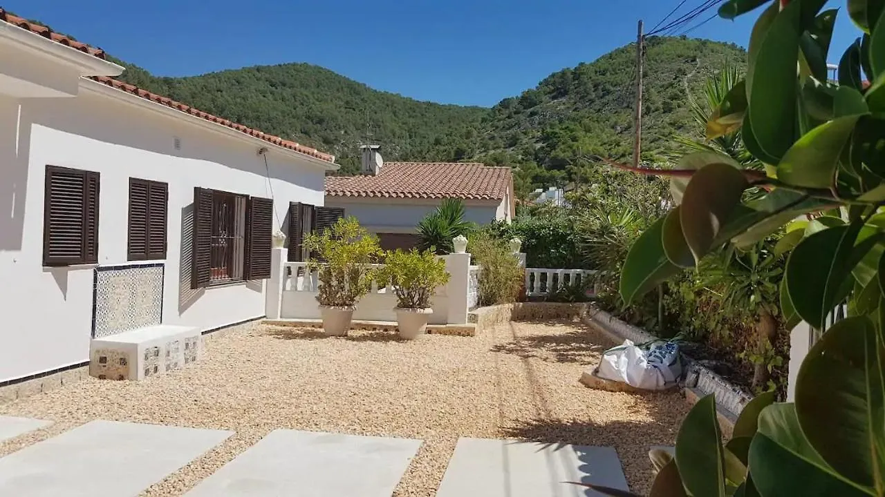 Villa Sitges Colonial. Impressive Views Of The Sea. High Design. Renovated. 西班牙