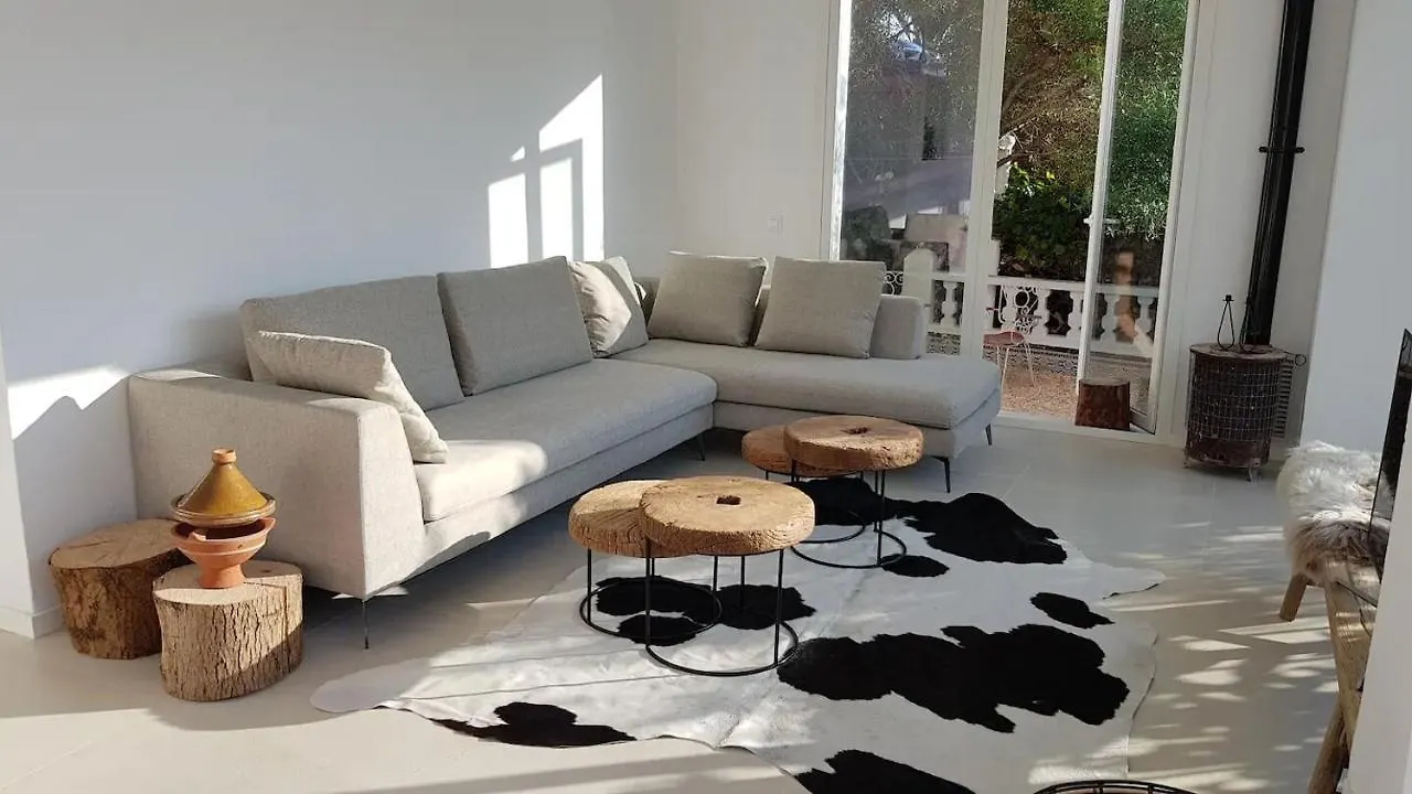 Villa Sitges Colonial. Impressive Views Of The Sea. High Design. Renovated.
