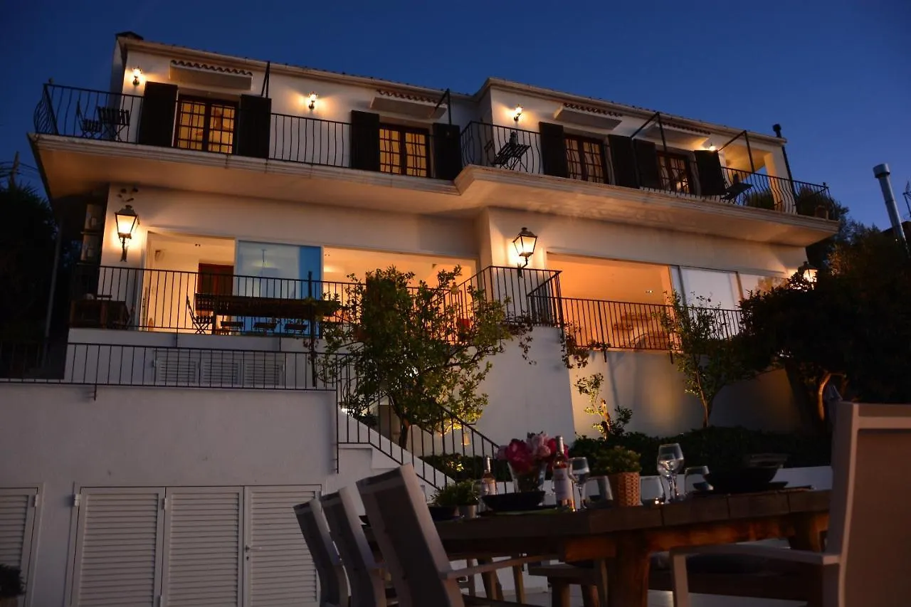 Villa Sitges Colonial. Impressive Views Of The Sea. High Design. Renovated.