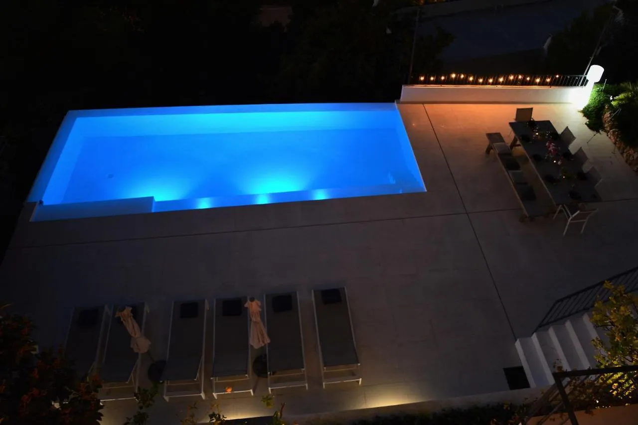 Villa Sitges Colonial. Impressive Views Of The Sea. High Design. Renovated.